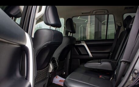 Toyota Land Cruiser Prado 150 рестайлинг 2, 2019 год, 5 999 000 рублей, 9 фотография