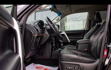 Toyota Land Cruiser Prado 150 рестайлинг 2, 2019 год, 5 999 000 рублей, 7 фотография