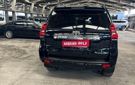 Toyota Land Cruiser Prado 150 рестайлинг 2, 2019 год, 5 999 000 рублей, 3 фотография
