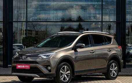 Toyota RAV4, 2019 год, 2 395 000 рублей, 1 фотография