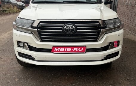 Toyota Land Cruiser 200, 2018 год, 5 680 000 рублей, 1 фотография
