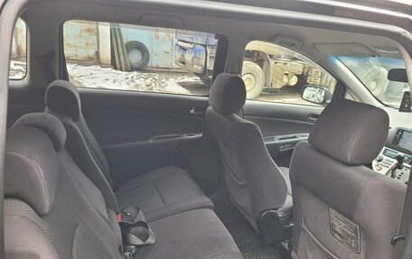 Toyota Wish II, 2003 год, 600 000 рублей, 7 фотография