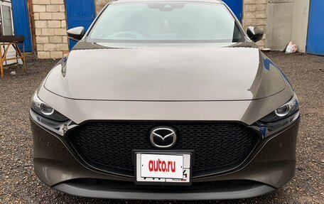 Mazda 3, 2021 год, 1 600 000 рублей, 2 фотография