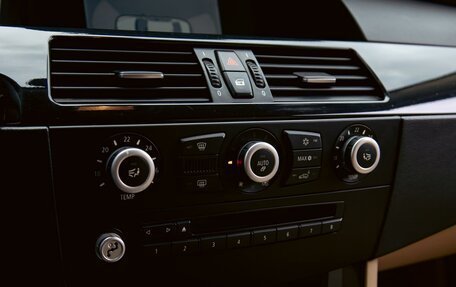 BMW 5 серия, 2007 год, 1 095 000 рублей, 15 фотография