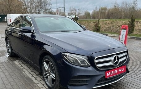 Mercedes-Benz E-Класс, 2018 год, 3 550 000 рублей, 2 фотография