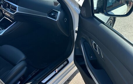 BMW 3 серия, 2020 год, 4 000 000 рублей, 13 фотография