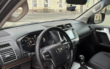 Toyota Land Cruiser Prado 150 рестайлинг 2, 2020 год, 3 600 000 рублей, 6 фотография