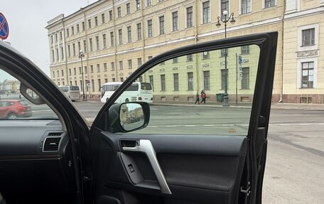 Toyota Land Cruiser Prado 150 рестайлинг 2, 2020 год, 3 600 000 рублей, 11 фотография