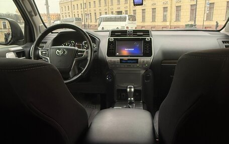 Toyota Land Cruiser Prado 150 рестайлинг 2, 2020 год, 3 600 000 рублей, 7 фотография