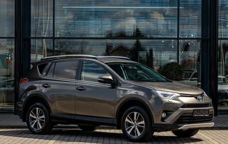 Toyota RAV4, 2019 год, 2 395 000 рублей, 3 фотография