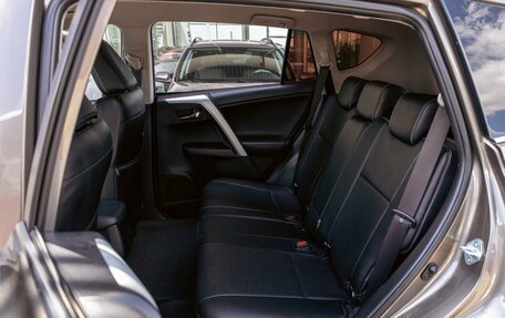 Toyota RAV4, 2019 год, 2 395 000 рублей, 17 фотография