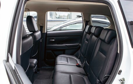 Mitsubishi Outlander III рестайлинг 3, 2017 год, 1 795 000 рублей, 17 фотография