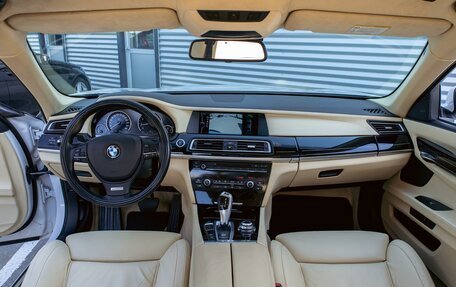 BMW 7 серия, 2012 год, 2 095 000 рублей, 18 фотография