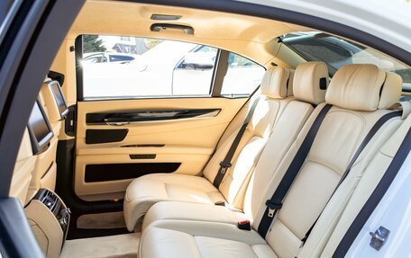 BMW 7 серия, 2012 год, 2 095 000 рублей, 19 фотография