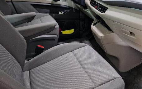 Volkswagen Multivan, 2024 год, 5 607 677 рублей, 7 фотография