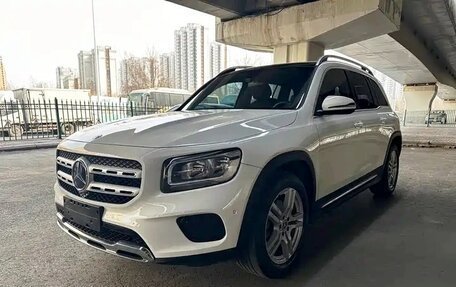Mercedes-Benz GLB, 2022 год, 2 790 000 рублей, 3 фотография