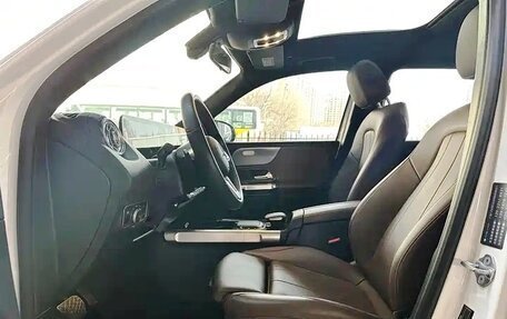 Mercedes-Benz GLB, 2022 год, 2 790 000 рублей, 7 фотография