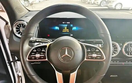 Mercedes-Benz GLB, 2022 год, 2 790 000 рублей, 14 фотография