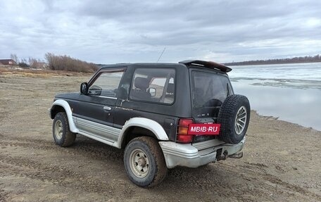 Mitsubishi Pajero III рестайлинг, 1993 год, 330 000 рублей, 3 фотография