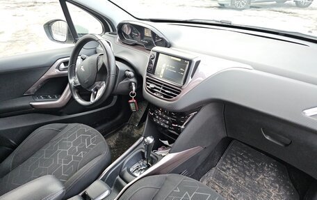 Peugeot 2008 II, 2014 год, 700 000 рублей, 12 фотография