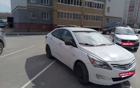 Hyundai Solaris II рестайлинг, 2016 год, 420 000 рублей, 2 фотография