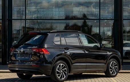Volkswagen Tiguan II, 2017 год, 1 695 000 рублей, 6 фотография