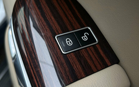 Land Rover Range Rover IV рестайлинг, 2015 год, 4 370 000 рублей, 26 фотография