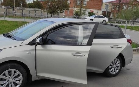 Hyundai Solaris II рестайлинг, 2018 год, 1 419 000 рублей, 20 фотография