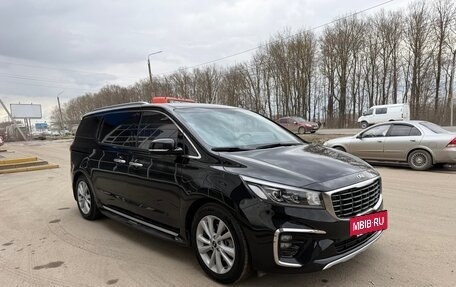 KIA Carnival III, 2019 год, 3 200 000 рублей, 2 фотография