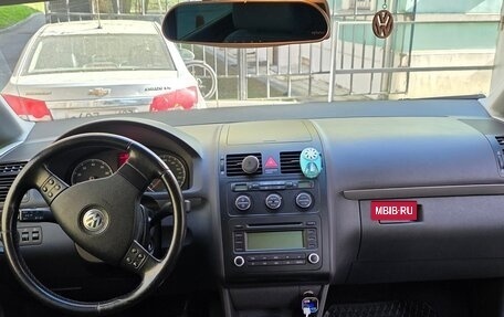 Volkswagen Touran III, 2006 год, 540 000 рублей, 11 фотография