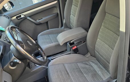 Volkswagen Touran III, 2006 год, 540 000 рублей, 18 фотография