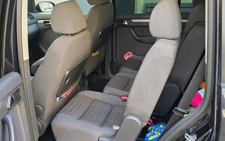 Volkswagen Touran III, 2006 год, 540 000 рублей, 22 фотография