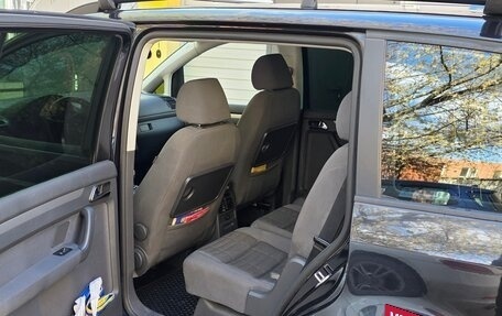 Volkswagen Touran III, 2006 год, 540 000 рублей, 15 фотография