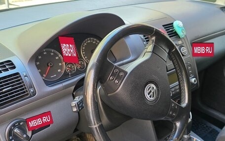 Volkswagen Touran III, 2006 год, 540 000 рублей, 19 фотография