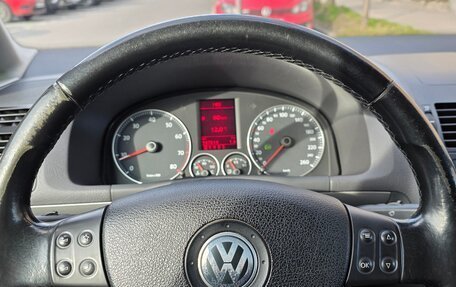 Volkswagen Touran III, 2006 год, 540 000 рублей, 27 фотография