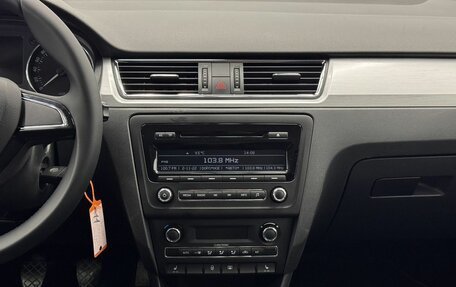 Skoda Rapid I, 2014 год, 900 000 рублей, 14 фотография