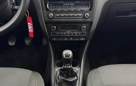 Skoda Rapid I, 2014 год, 900 000 рублей, 13 фотография