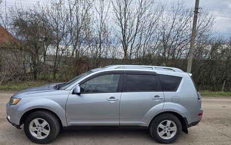 Mitsubishi Outlander III рестайлинг 3, 2007 год, 1 300 000 рублей, 4 фотография