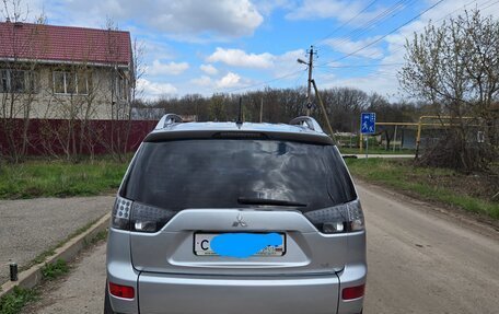 Mitsubishi Outlander III рестайлинг 3, 2007 год, 1 300 000 рублей, 2 фотография