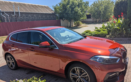 BMW 1 серия, 2020 год, 3 000 000 рублей, 10 фотография