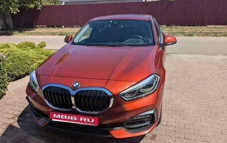 BMW 1 серия, 2020 год, 3 000 000 рублей, 13 фотография