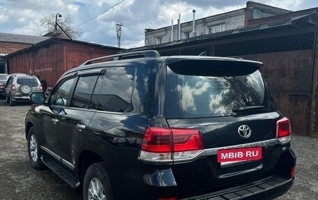 Toyota Land Cruiser 200, 2016 год, 4 900 000 рублей, 4 фотография