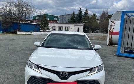 Toyota Camry, 2020 год, 2 650 000 рублей, 2 фотография