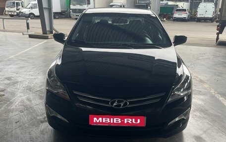 Hyundai Solaris II рестайлинг, 2016 год, 820 000 рублей, 2 фотография
