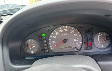 Nissan Sunny B15, 2001 год, 240 000 рублей, 1 фотография