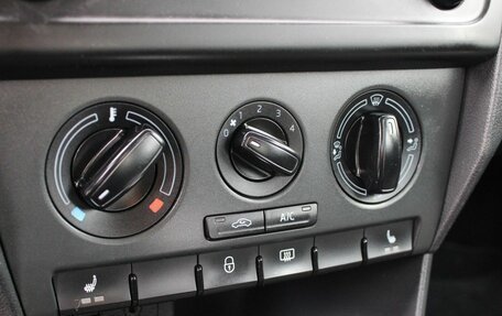 Skoda Rapid I, 2014 год, 679 000 рублей, 13 фотография