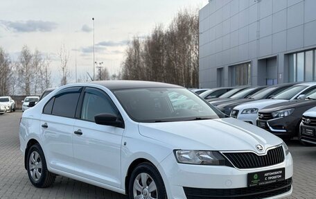 Skoda Rapid I, 2017 год, 1 365 000 рублей, 2 фотография