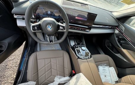 BMW 5 серия, 2025 год, 6 400 000 рублей, 11 фотография