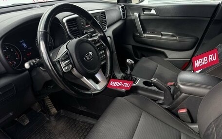 KIA Sportage IV рестайлинг, 2018 год, 2 049 000 рублей, 31 фотография