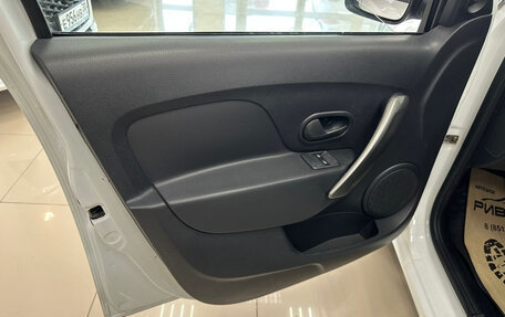 Renault Logan II, 2018 год, 450 000 рублей, 16 фотография